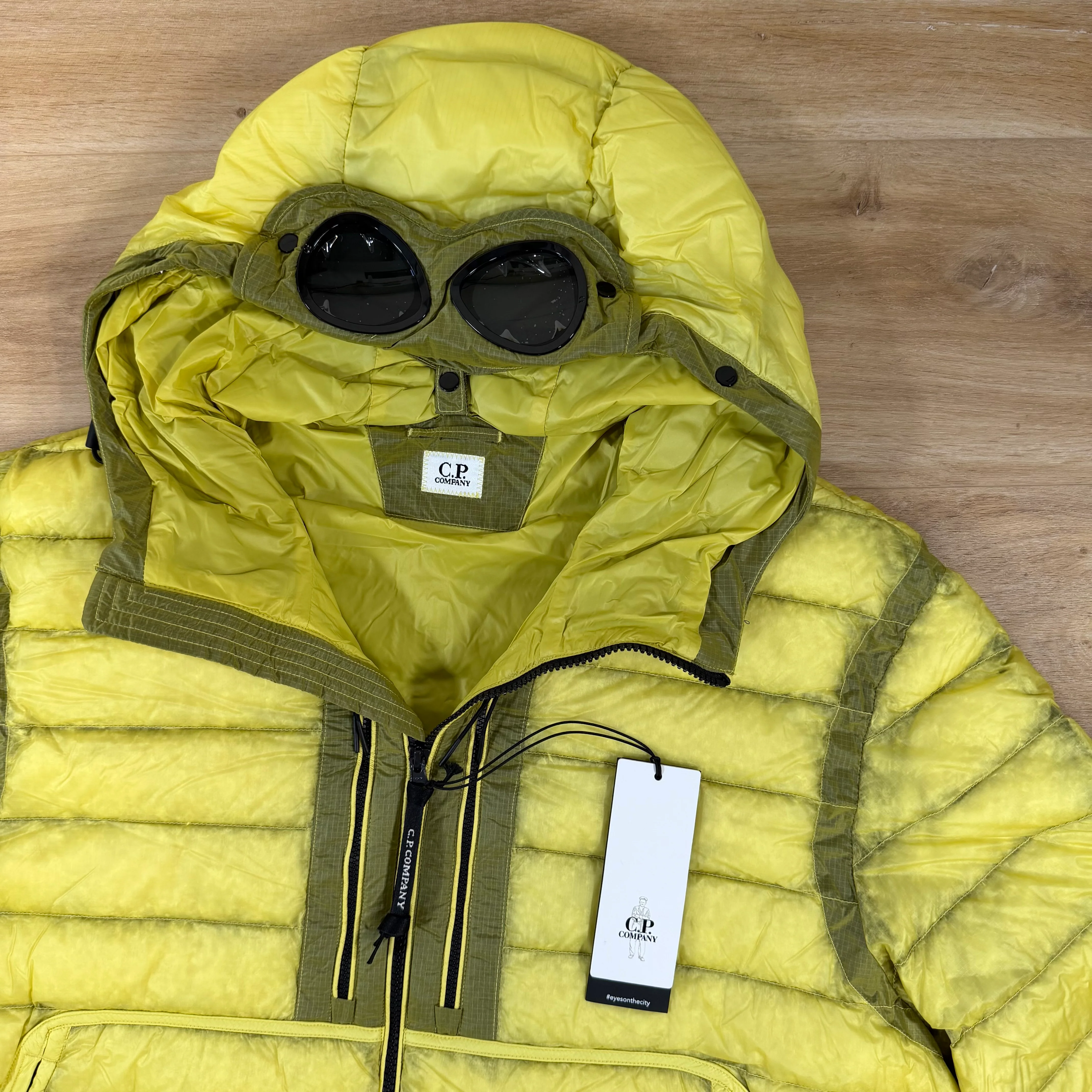C.P. Company D.D. Shell Goggle Down Jacket in Green Sheen - Yellow - Image 2